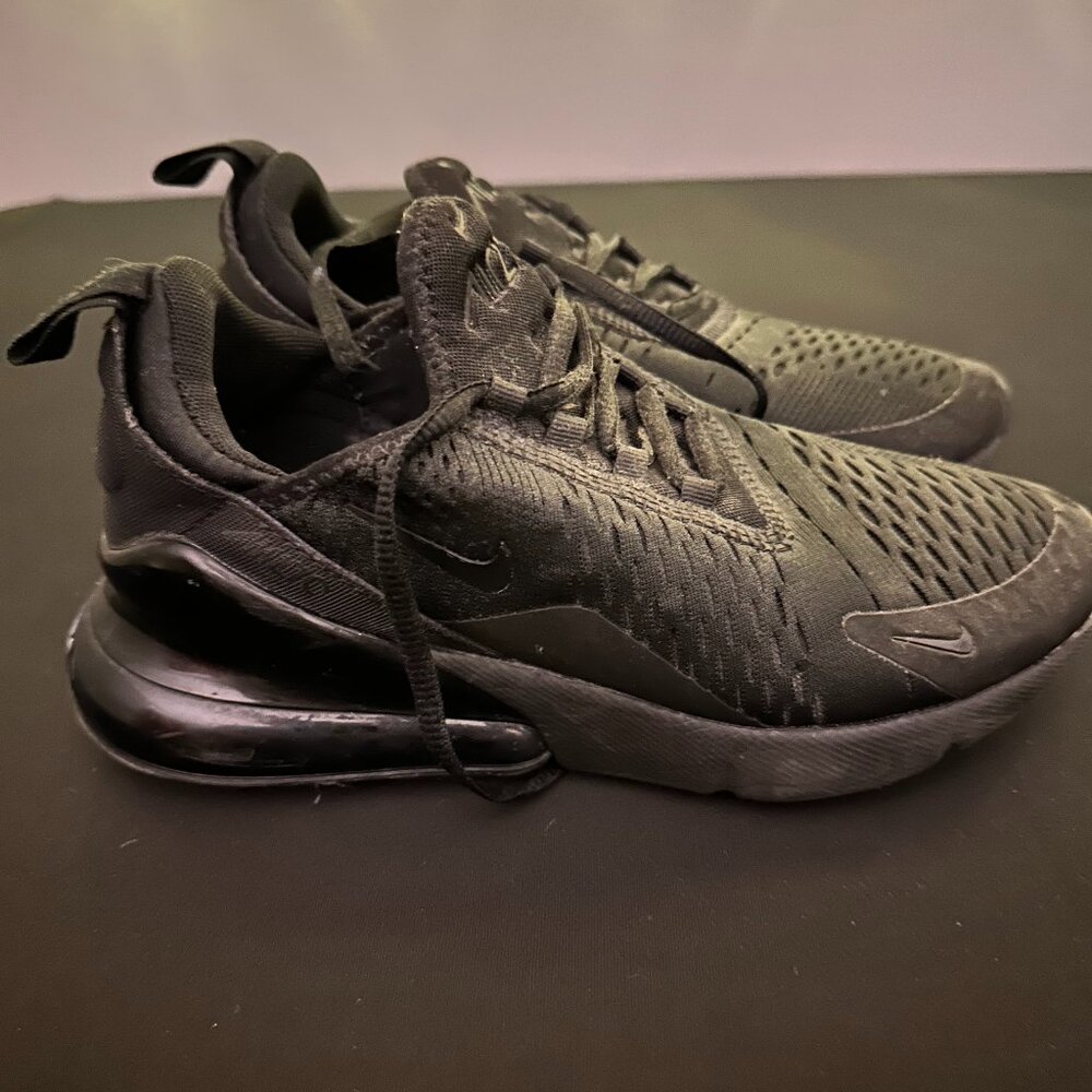 GUC, Girl's black Nike sneakers, size 6.5